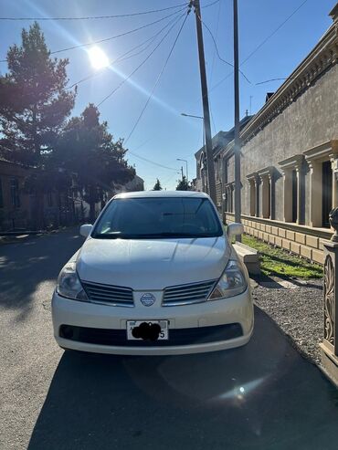 Nissan: Nissan Tiida: 1.6 l | 2007 il Hetçbek