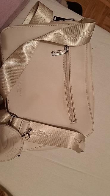 smart sat muski: Pepe Jeans bez boje torba koriscena,ima malo ostecenje slikala — 5