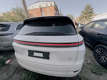 максима а34: Lixiang L7: 2025 г., 1.5 л, Автомат, Гибрид, Кроссовер — 3