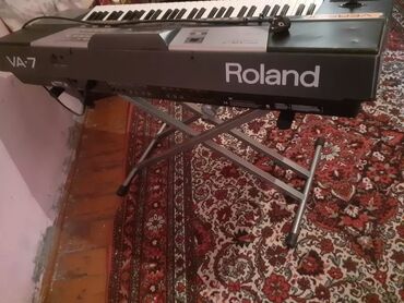 sintezator va 7: Синтезатор, Roland
