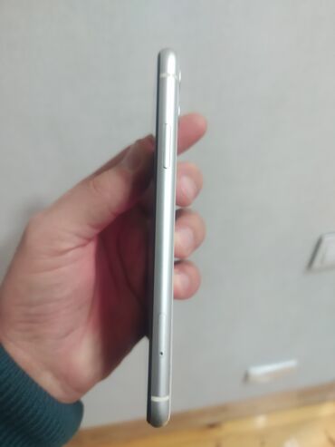 Apple iPhone: IPhone 11, 128 GB, White Titanium — 4