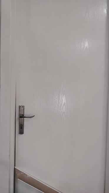 islenmis qapi satiram: Mənzil üçün İşlənmiş Giriş qapısı Petlə ilə, Zəmanətli, Ödənişli quraşdırma, Ünvandan götürmə, Ödənişli çatdırılma, Rayonlara çatdırılma — 2
