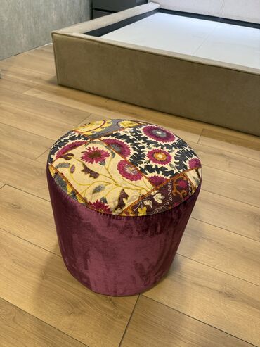 мебель из паллет бишкек: Yeni, Pufik oturacaq, Vеlur parça, Çatdırılma yoxdur