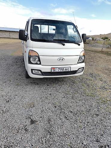жак бу: Жеңил жүк ташуучу унаа, Hyundai, Стандарт, 1,5 т, Колдонулган — 2