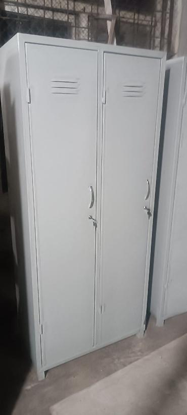Офисная мебель: Metall şkaf – 2 qapılı, kilidli, havalandırma dəlikli. Xüsusiyyətlər — 5
