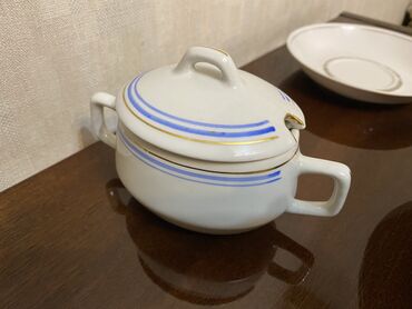 Наборы посуды: Фарфоровый сервиз, Пр-во Корея. 2 тарелки для супа, 3 столовых — 9