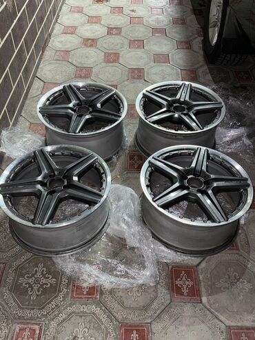 я ищу шины: Литые Диски R 19 AMG, Комплект, отверстий - 5, Б/у