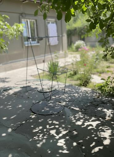 Продажа коттеджей и домов: Продается земельный участок в престижной части города Бишкек! — 2