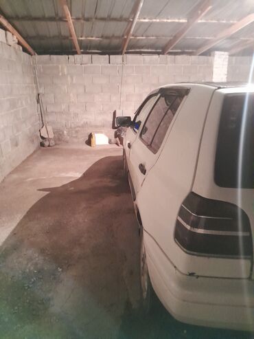 Volkswagen: Volkswagen Golf: 1997 г., 1.6 л, Механика, Бензин, Хэтчбэк — 8