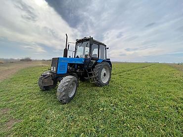Traktorlar: Belarus 892 traktor - Marka/model: Belarus 892 (ön kapotda qeyd — 3