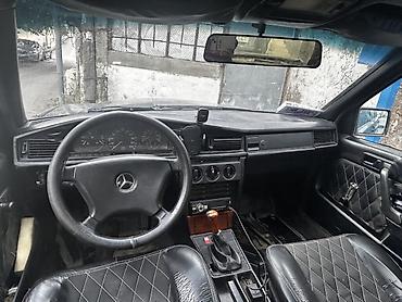 mercedes e55: Mercedes-Benz 190 (W201) sedan - Kuzov: qara rəng, 4 qapı, klassik — 2