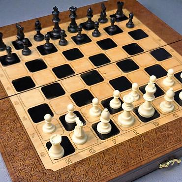 Настольные игры: Деревянный набор «Шахматы/Нарды 2-в-1» в резном футляре-книге. - — 8