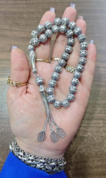 Digər alətlər: Gümüş tesbehler qiýmetlər ferqlidir.70 manatdan baslayır.33 daslidır — 5