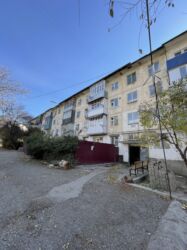 продажа квартир 2 комнатных: 2 бөлмө, 44 кв. м, 103-серия, 1 кабат, Косметикалык ремонт