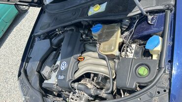мотор 1.9 дизель фольксваген: Двигатель автомобиля, предположительно Volkswagen, с видимыми