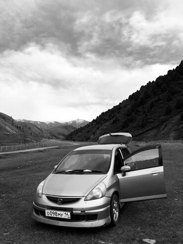 хюндай клик: Honda Fit: 2006 г., 1.3 л, Вариатор, Бензин, Хэтчбэк