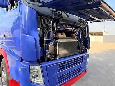 Тягачи: Тягач, Volvo, 2013 г., Шторный — 13