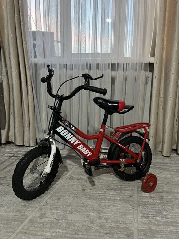 велосипед б: Детский электрокар
