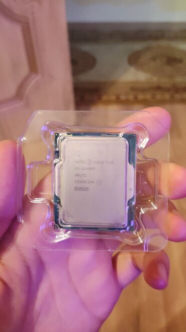 tv box kreditlə: Prosessor Intel Core i5 12400F, > 4 GHz, > 8 nüvə, İşlənmiş