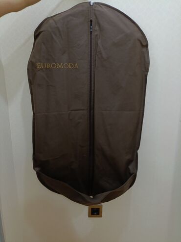 Kostyumlar: Kişi kostyumu – DAKRON (Made in Turkey) - Model: Slim Fit, 2 düyməli — 4