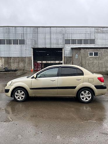 Kia: Kia Rio: 1.4 l | 2008 il Sedan — 4