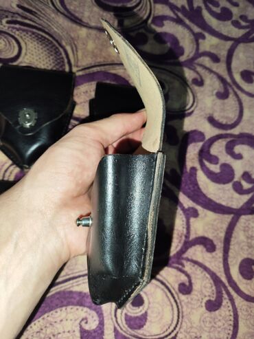 Спортивные сумки: Продаю оптом 4 кожаных чехла для карманных часов а также можно — 3