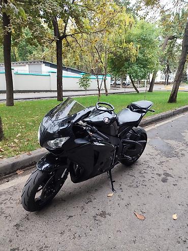 Мототехника: Спортивный мотоцикл Honda CBR1000RR Fireblade (литр), в полночерном — 4