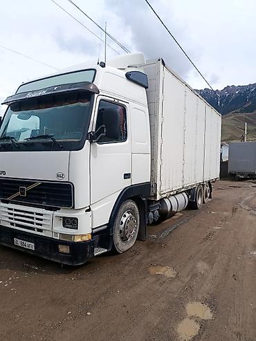 Тягачи: Тягач, Volvo, 2001 г., Изотермический — 2