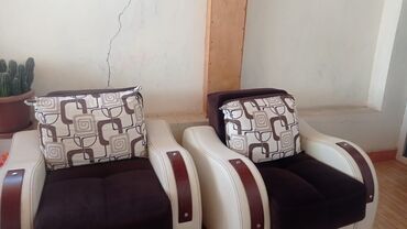 divan çexolu: Divan, İşlənmiş, Açılan, Bazalı, Şəhərdaxili pulsuz çatdırılma