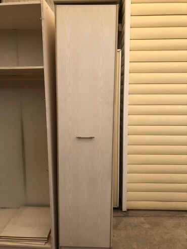 спальный гарнитура: Уктоочу бөлмө гарнитуру, Колдонулган, Эки кишилик керебет, Шкаф, Комод, Жыгач, Өзү алып кетүү, түсү - Ак