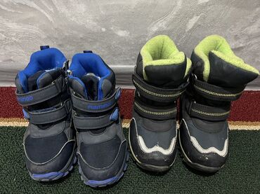 комплект детской: Детские зимние ботинки, 2 пары. В отличном состоянии, цена 800 за одну at lalafo.kg комплект детской: Детские зимние ботинки, 2 пары. В отличном состоянии, цена 800 за одну