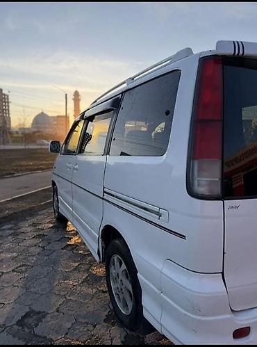 mini v: Toyota Noah: 2000 г., 2 л, Автомат, Бензин, Минивэн — 3