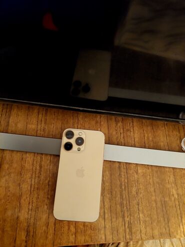 купить айфон 12 в баку: IPhone 16 Pro, Qızılı, Face ID