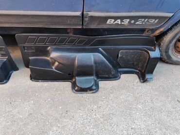 Auto delovi: Obloga stranice zadnje Lada 21213,21214 Niva br.5. Polovne, ocuvane — 5