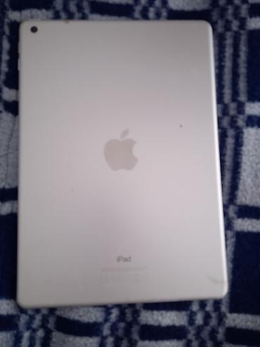 Планшеты: Apple iPad с кнопкой Home и Touch ID, корпус серебристого цвета — 2