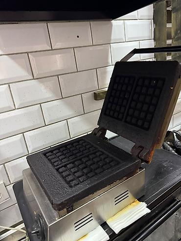 Professional wafflee- vafl aparati 100 Azn. Unvan Neftchiler Pr