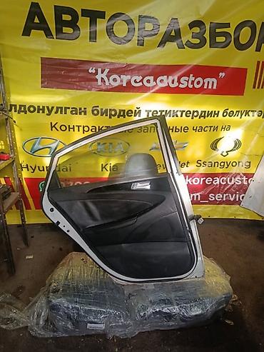 авари: Задняя левая боковая дверь для автомобиля Hyundai Sonata YF G4ND 2009 — 2