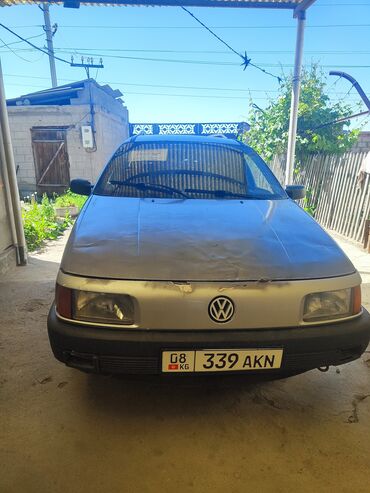 Volkswagen: Volkswagen Passat: 1991 г., 1.8 л, Механика, Бензин, Универсал