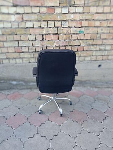 Офисные кресла: Офисное кресло, С колесиками, цвет - Черный — 5