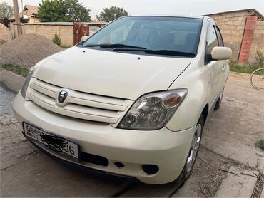грузовой аато даф: Toyota ist: 2003 г., 1.3 л, Автомат, Бензин, Хэтчбэк