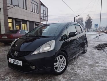 Honda: Honda Jazz: 2009 г., 1.3 л, Робот, Бензин, Хэтчбэк