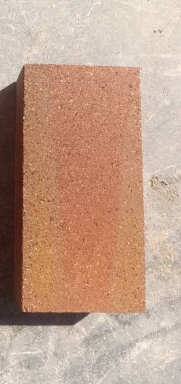 Kərpiclər: Oda davamlı, hər növdə hər ölçüdə istənilən rəngdə kərpiclər. içi — 14