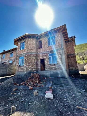 дом в горах бишкек: 240 м², 5 комнат, Требуется ремонт