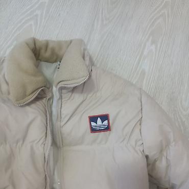jumper za bebe: Bež zimska jakna sa punjenjem, kratkog kroja. Topao, mek flis — 1