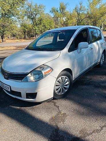 Продажа авто: Nissan Versa: 2006 г., 1.8 л, Механика, Бензин, Хэтчбэк — 4
