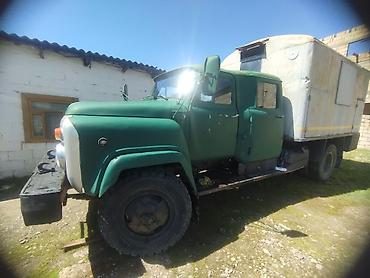 фургоны категории б: GAZ yük maşını – ikiqat kabinalı, qapalı furqonlu - Marka/model: GAZ — 9