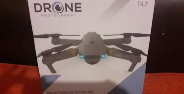Dronovi: Dron sa 2 kamere za snjimanje E88 CENA 4700 din Frekvencija: 2.4G — 6