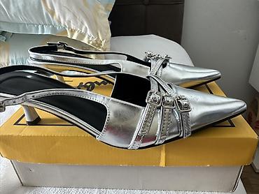 Tuflilər: Gümüşü rəngli qadın ayaqqabısı – kəmərli slingback model - Rəng — 2