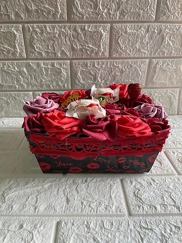 Praznična dekoracija: 🌸🌷 cvetni box setovi 🌷🌸 tražiš savršen poklon koji ostavlja bez daha? — 12