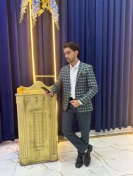 Kostyumlar: Tam dəst 3günlük icarəsi 30azn Üzərində verilir: *Kostyum dəsti — 4